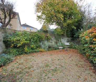 15 Lower Oldfield Park - Photo 2
