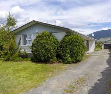 Turangi - Photo 1