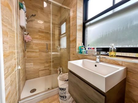 1 Bedroom Flat To Let - HP13 - Photo 2