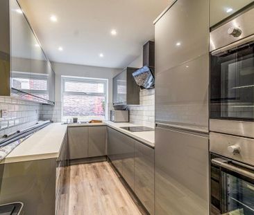 5 bedroom terraced house to rent - Photo 6