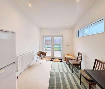 Pembroke Road, Cardiff, CF5 - Photo 5