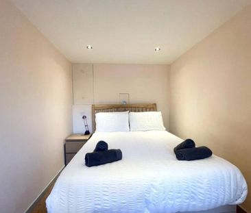 2 bedroom townhouse to rent - Photo 3