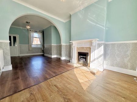 3 bedroom terraced house to rent - Photo 2