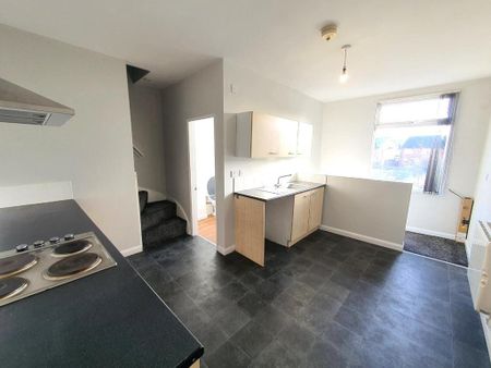 1 bedroom flat to rent - Photo 4