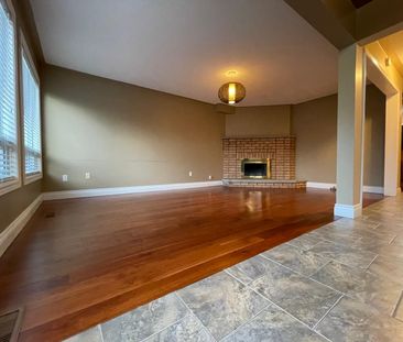 For Lease - 26 Beechbrooke Way, Aurora, Ontario - Photo 2