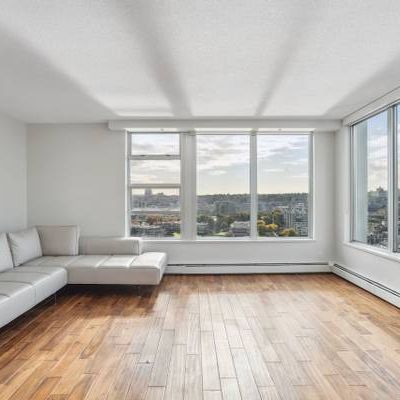 UNFURNISHED Condo With Expansive False Creek Views - Photo 3