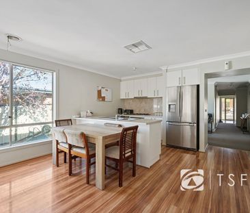 23 Imperial Court, California Gully - Photo 1