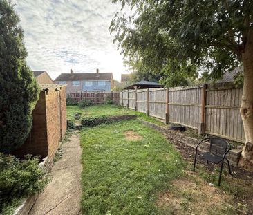 2 bedroom semi-detached house to rent - Photo 4