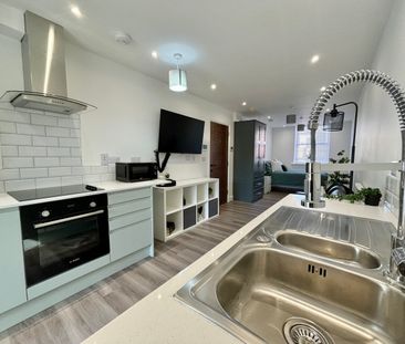 1 BEDROOM APARTMENT, OLD SILK APARTMENTS, LOWER FORD STREET - Photo 5