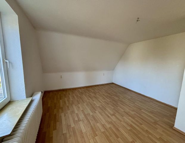 Schöne 2-Zimmer-Dachgeschosswohnung in Wilhelmshaven Fedderwardergroden! - Foto 1