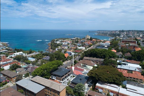 2/32 Beach Street, Coogee. - Photo 1