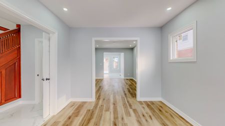 For Lease - 4357 Seneca Street, Niagara Falls, Ontario - Photo 2