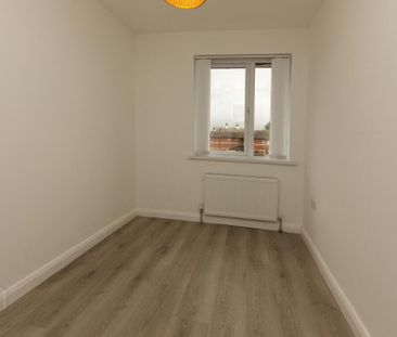 44 Ballymaconnell Road, Ballyholme, Bangor, BT20 5PS - Photo 2