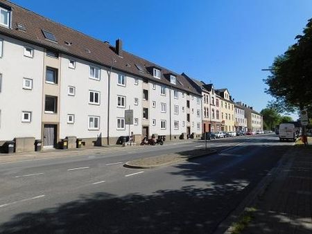 Gemütliche 2-Raum-Wohnung mit Balkon, ideal als Single oder Paar! - Photo 2