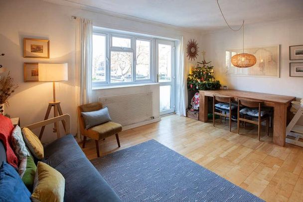 Conmere Square, Hulme, Manchester, M15 - Photo 1