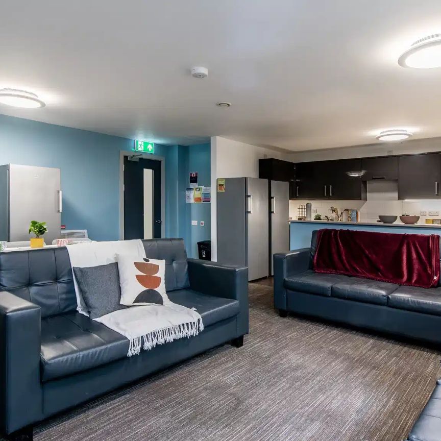 Ensuite Bedroom (6 Bed) - Photo 1