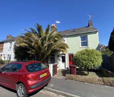 3 bedroom terraced house to rent - Photo 5