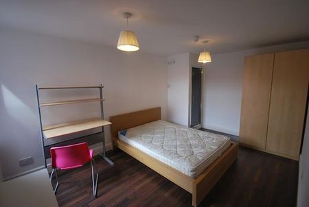 7 bedroom terraced house to rent - Photo 2