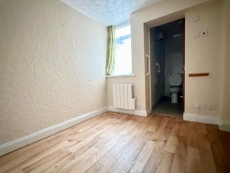 1 bedroom Flat To Let Total Size: 442 SQ FT - Photo 2