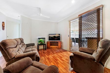 7 Tamborine Street, - Photo 3