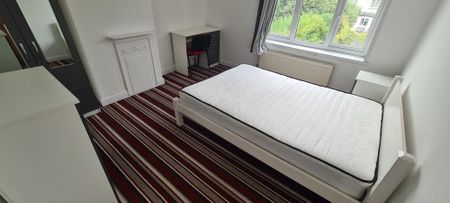 Cowley Road, *Student* 4 Double Bedrooms, Cowley, Oxford , OX4 2BY - Photo 2