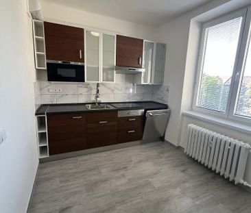 Pronájem bytu 2+1 55 m² - Photo 2