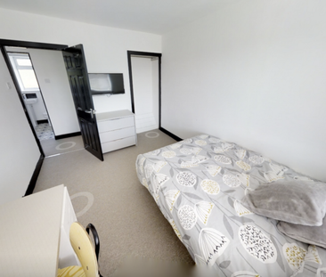 6 bedroom house to rent - Photo 4