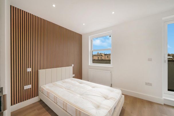 3 bedroom flat to rent - Photo 1