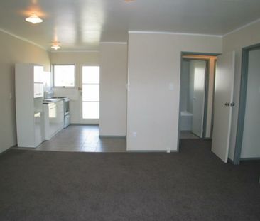 Handy Middlemore - Photo 4