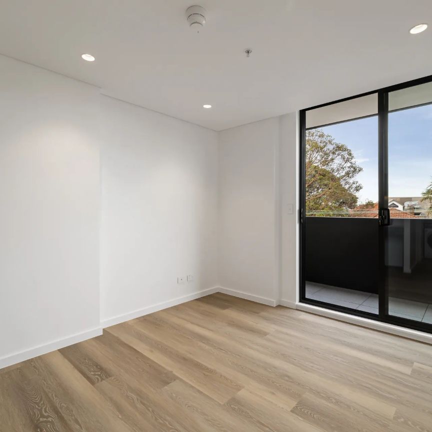 Near new luxury studios just 700m from Ashfield Station | IVY Ashfield - Photo 1