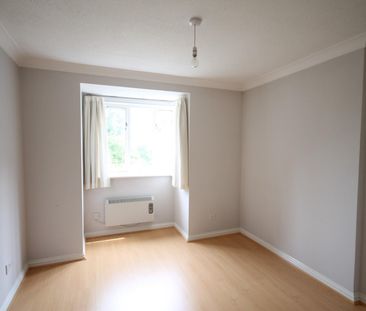 Chamberlin Court, Westfield Lane - Photo 3