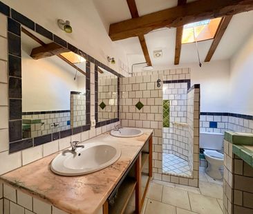 Location Maison 4 pièces 61m² NEOULES 83136 - Photo 2