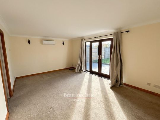 3 bedroom chalet to rent - Photo 1