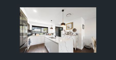 Exquisite Townhome in the Heart of Seven Hills - Photo 5