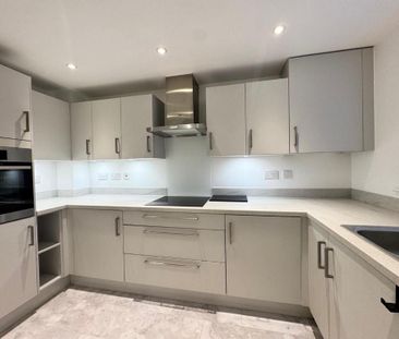 2 bedroom end of terrace house to rent - Photo 3