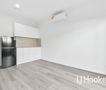 28 Scott Street, Cranbourne VIC - Photo 1