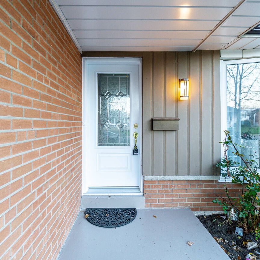 For Lease - 640 Netherton Crescent Unit# Upper, Mississauga, Ontario - Photo 1