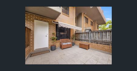 MOVE IN BEFORE CHRISTMAS - Photo 2