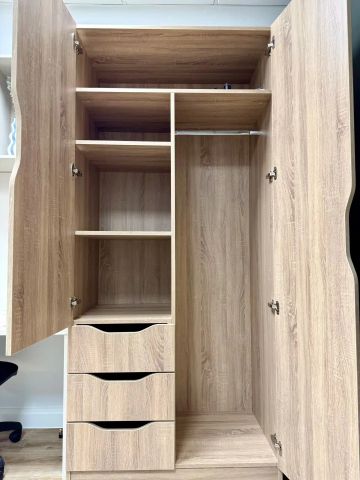 Studio - Exec - Photo 5