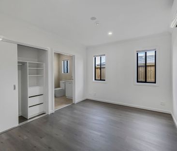 Modern Family Home - Photo 5