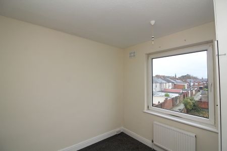 2 Bedroom Semi-Detached House - Photo 3