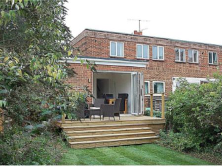 Fantastic bright, peaceful, private maisonette with generous garden in a great Hitchin location. - Photo 3