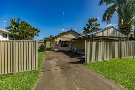 18 Godfreys Ave, Bli Bli, QLD 4560 - Photo 2