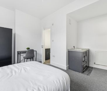 1 bedroom house of multiple occupation to rent - Photo 5