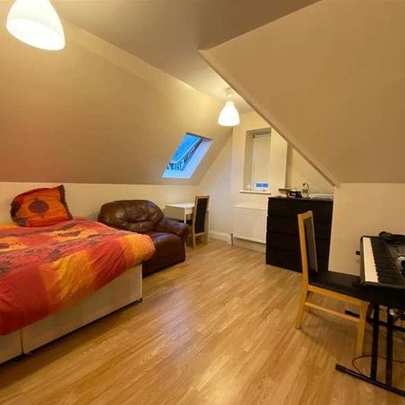 Northcote Avenue, Ealing, W5 - Photo 3
