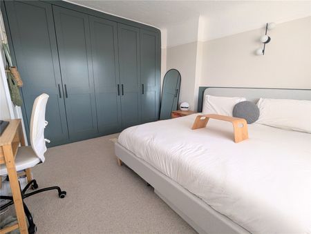 Parklawn Avenue, Epsom, Surrey, KT18 7SJ - Photo 5