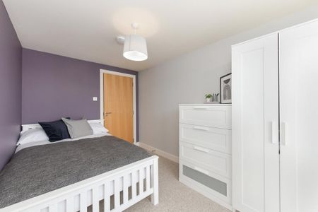 2 bedroom flat to rent - Photo 2