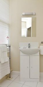 1 Bedroom Apartment, Hill Street, London, Greater London, Mayfair, W1J - Photo 4