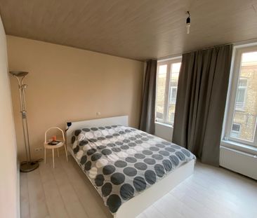 Gerenoveerde rijwoning in het centrum van Veurne - Foto 4