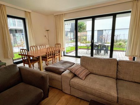 House - for rent - Photo 3